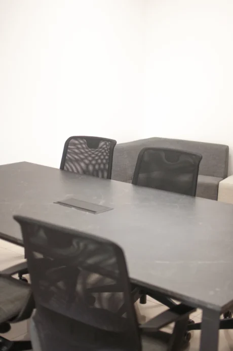 NUMERAL CONSULTORA – Proyecto de Interiorismo y Equipamiento